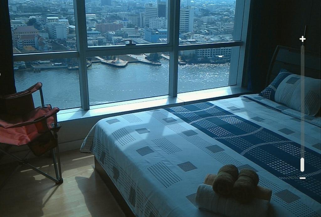 Baan Sathorn Riverfront Bangkok Zimmer foto