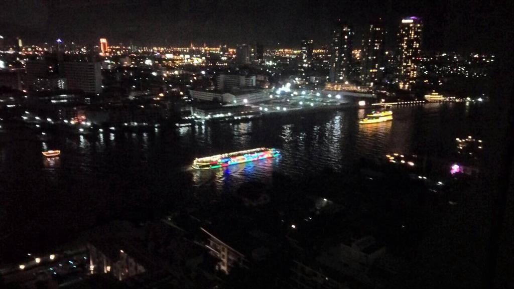 Baan Sathorn Riverfront Bangkok Zimmer foto
