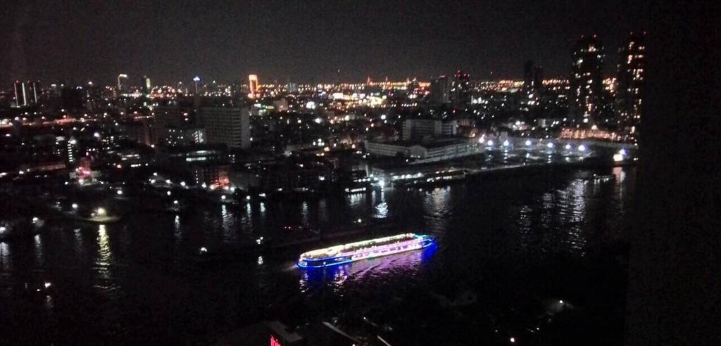 Baan Sathorn Riverfront Bangkok Zimmer foto