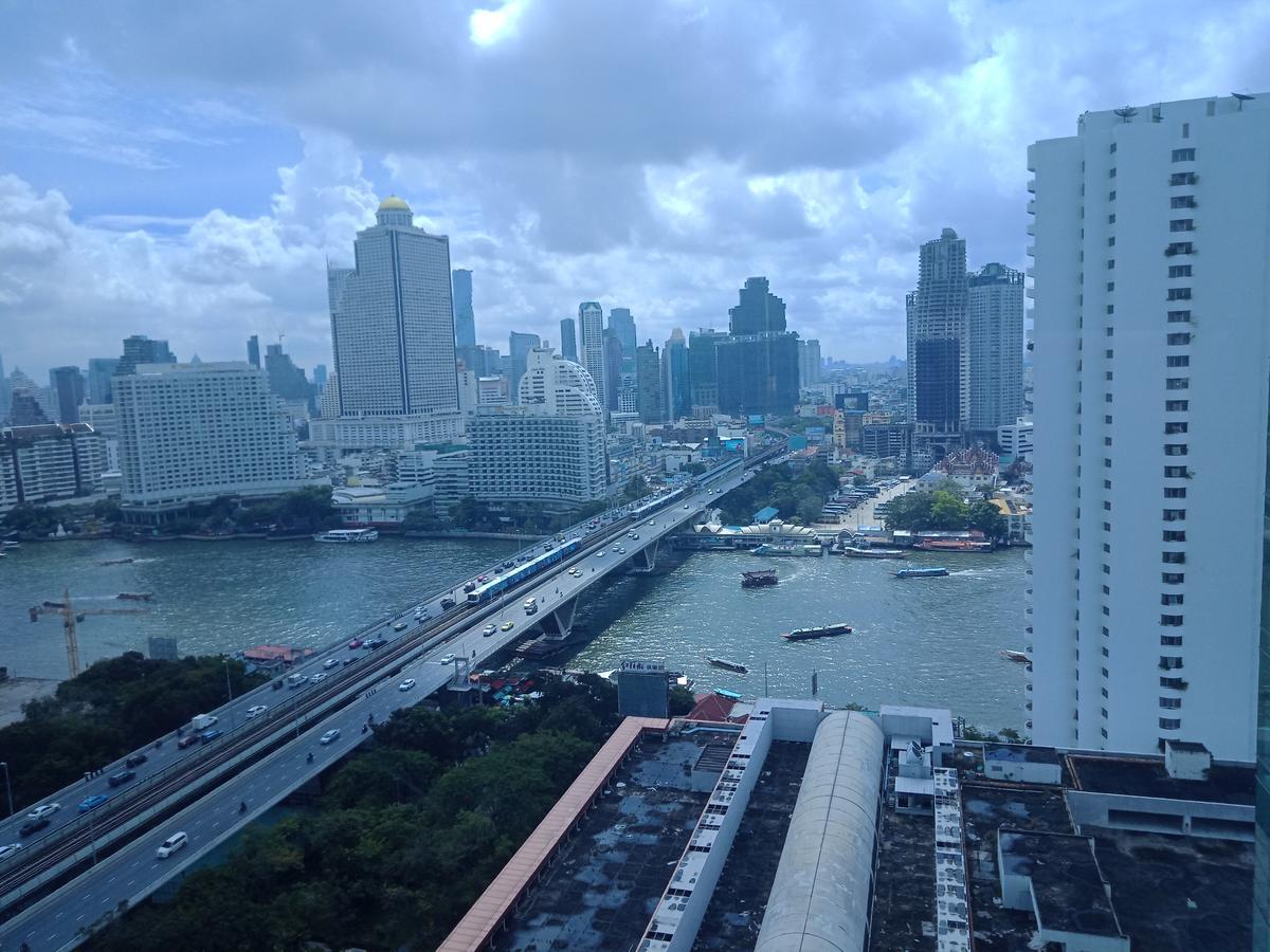 Baan Sathorn Riverfront Bangkok Exterior foto